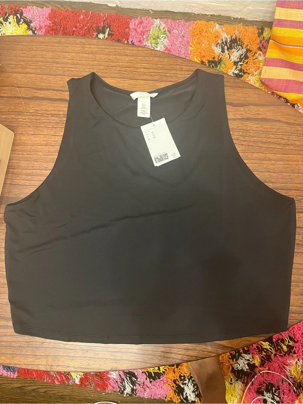 H&M Black & Green Women's Sleeveless Crop Tank Top (Lot of 2- see other photos) - Picture 1 of 2